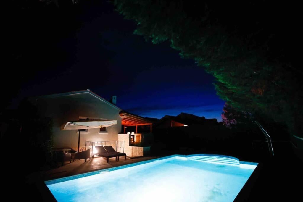 Casa Ro-Ma, Seaside Villa With A Heated Pool 班约勒 外观 照片